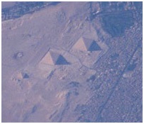 Piramida Giza jika dilihat dari ISS. Sumber foto: NASA