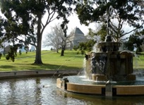 Memorial Fountain di Kings Domain, Melbourne.